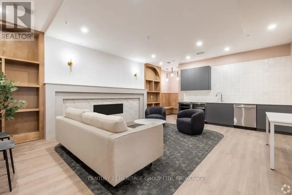 802 - 223 PRINCESS STREET #802