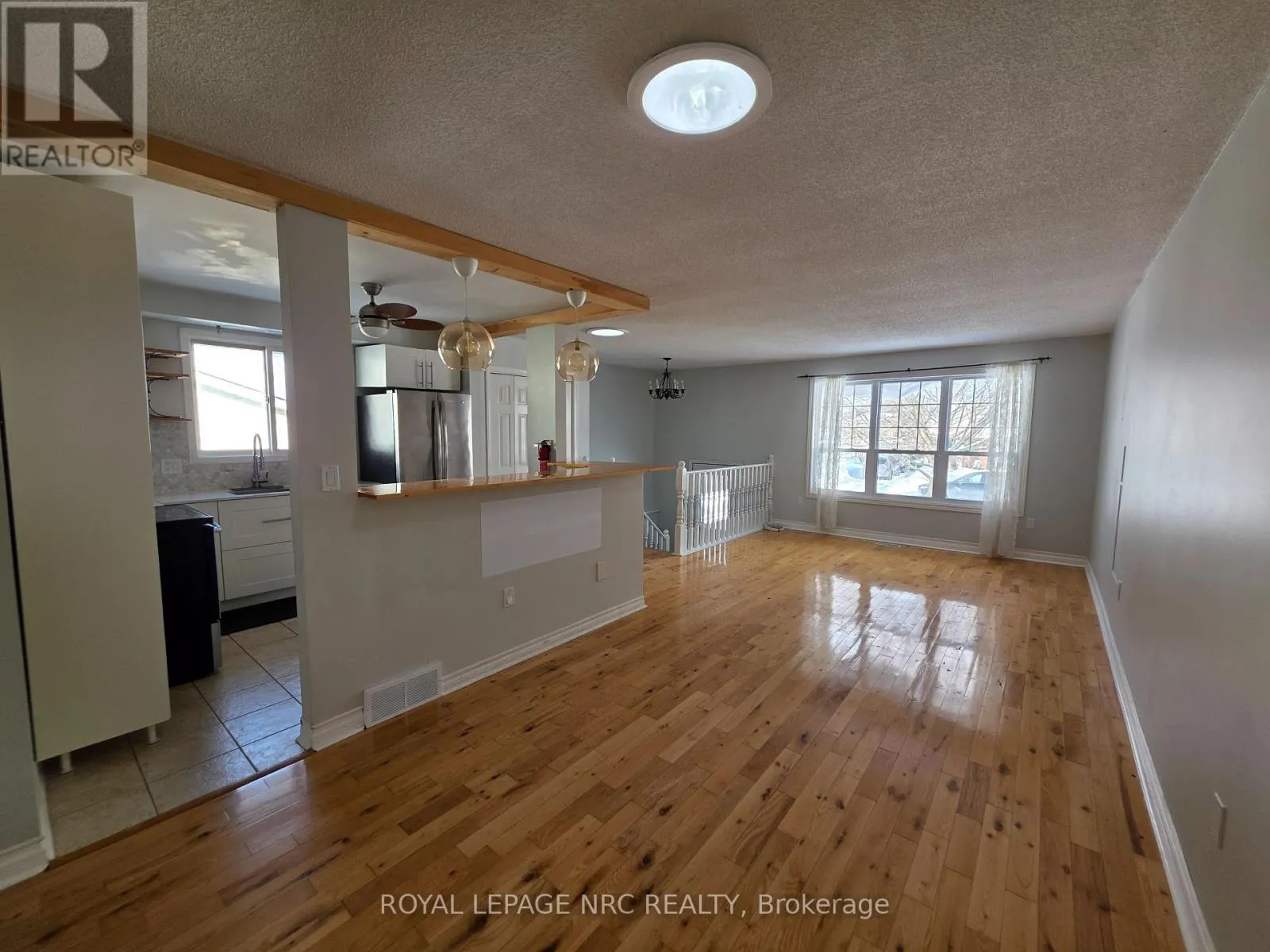 37 FOX TRAIL DRIVE