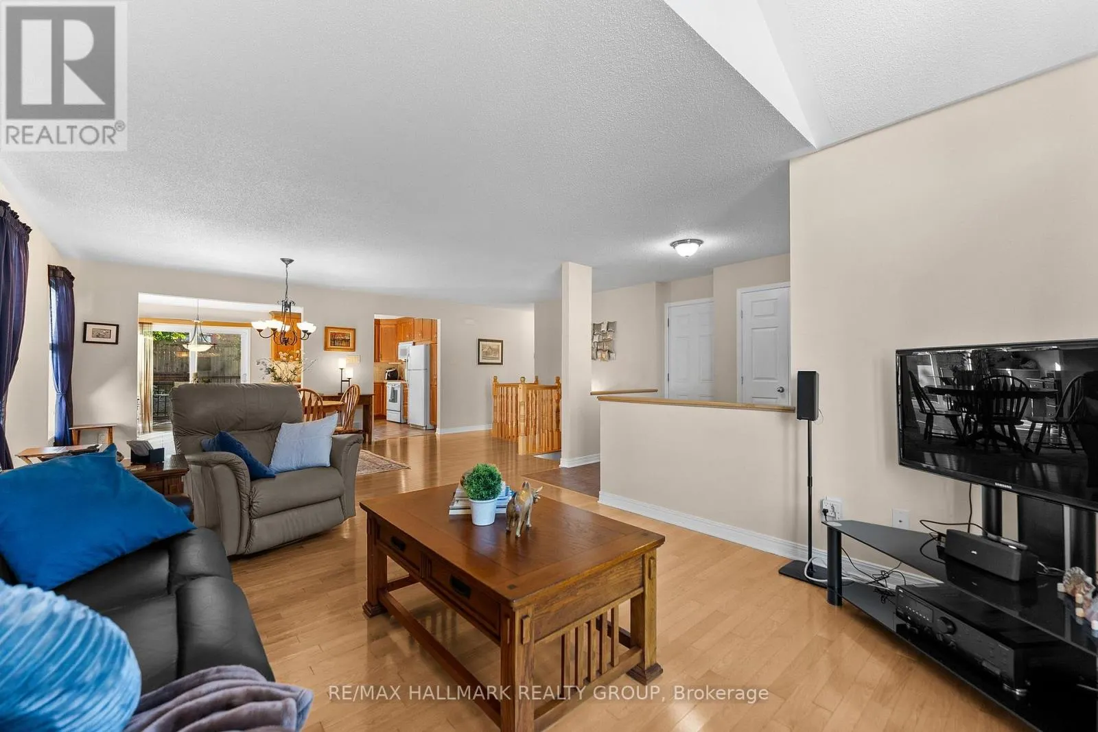 95 LLOYDALEX CRESCENT