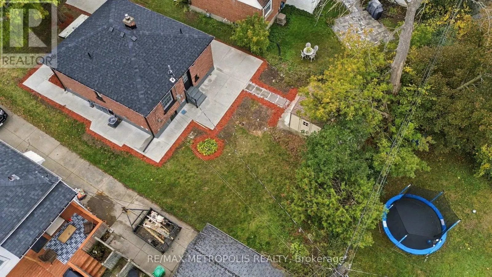 488 MCKELLAR STREET