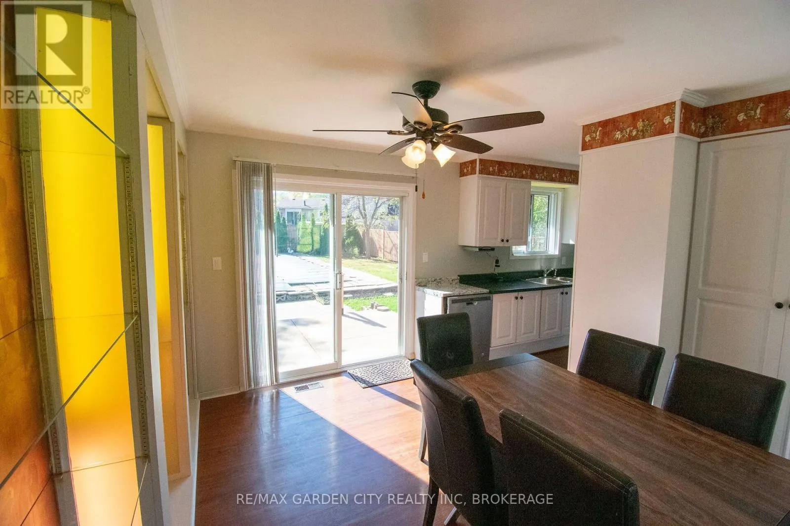 15 KAREN CRESCENT