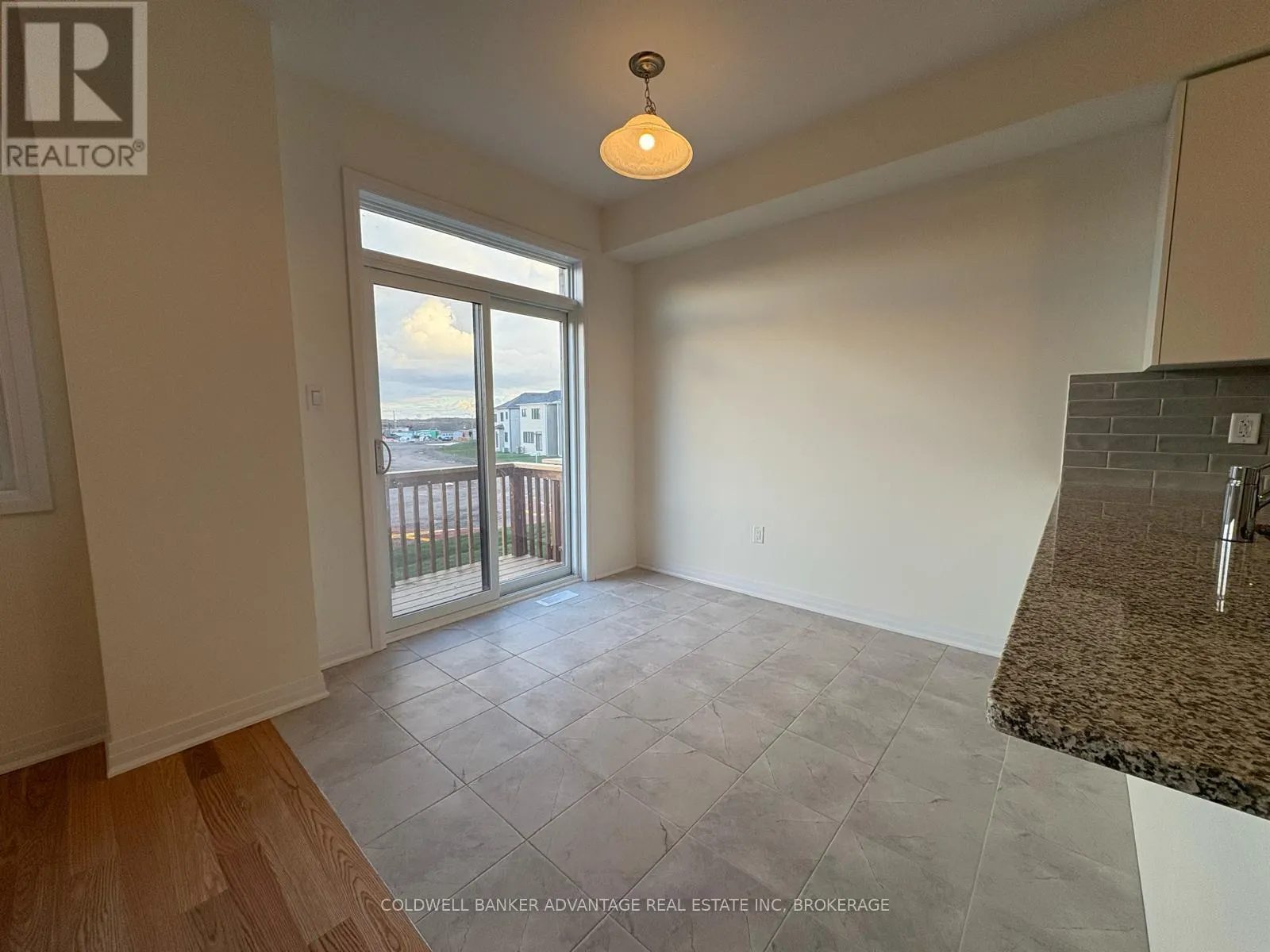 216 PORT CRESCENT