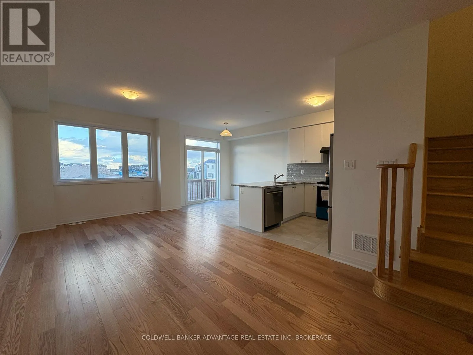 216 PORT CRESCENT