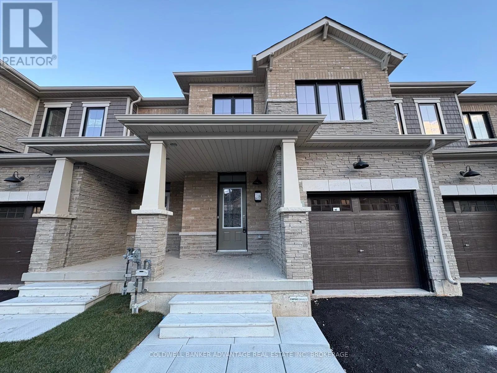 216 PORT CRESCENT