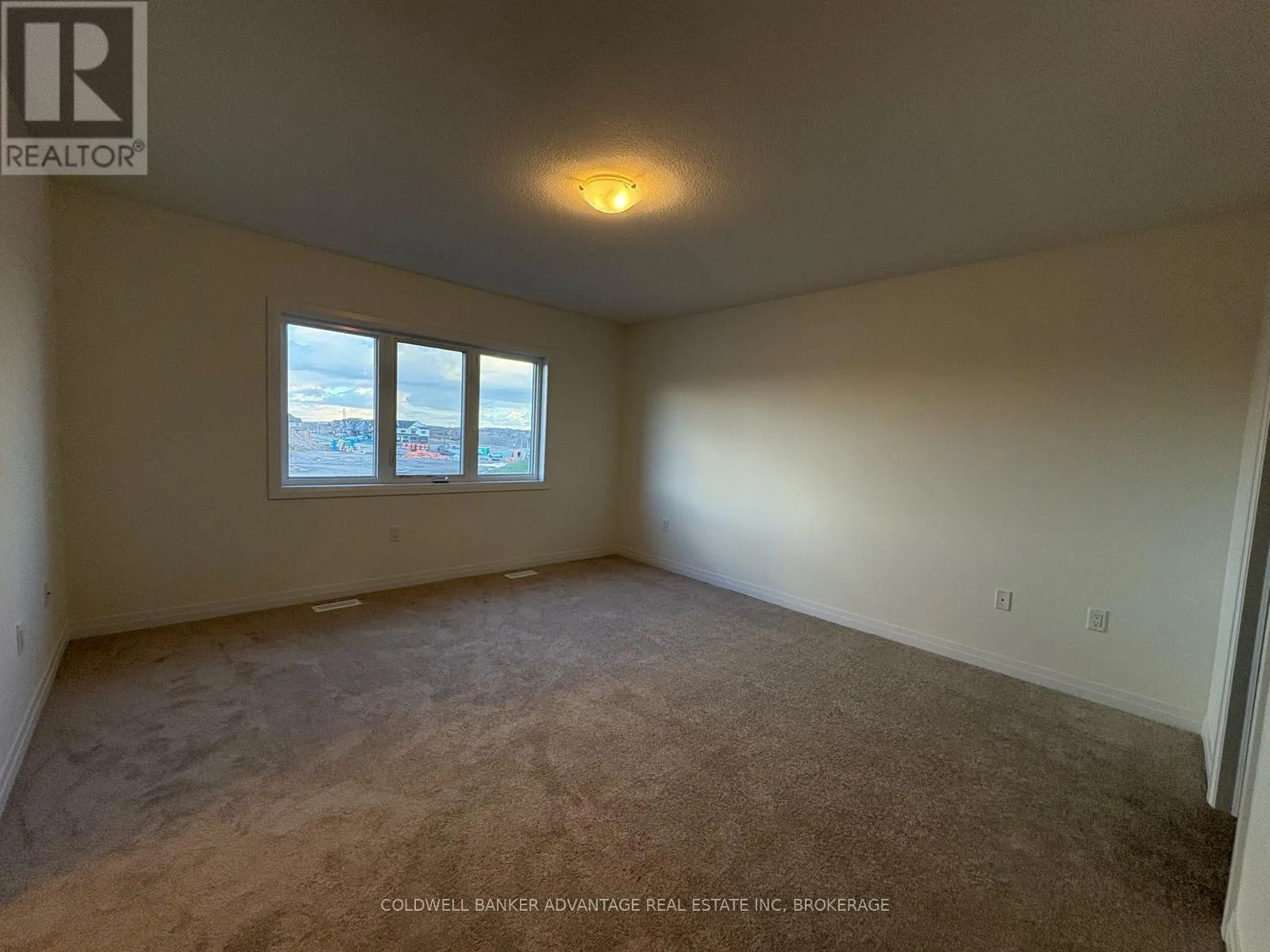 216 PORT CRESCENT