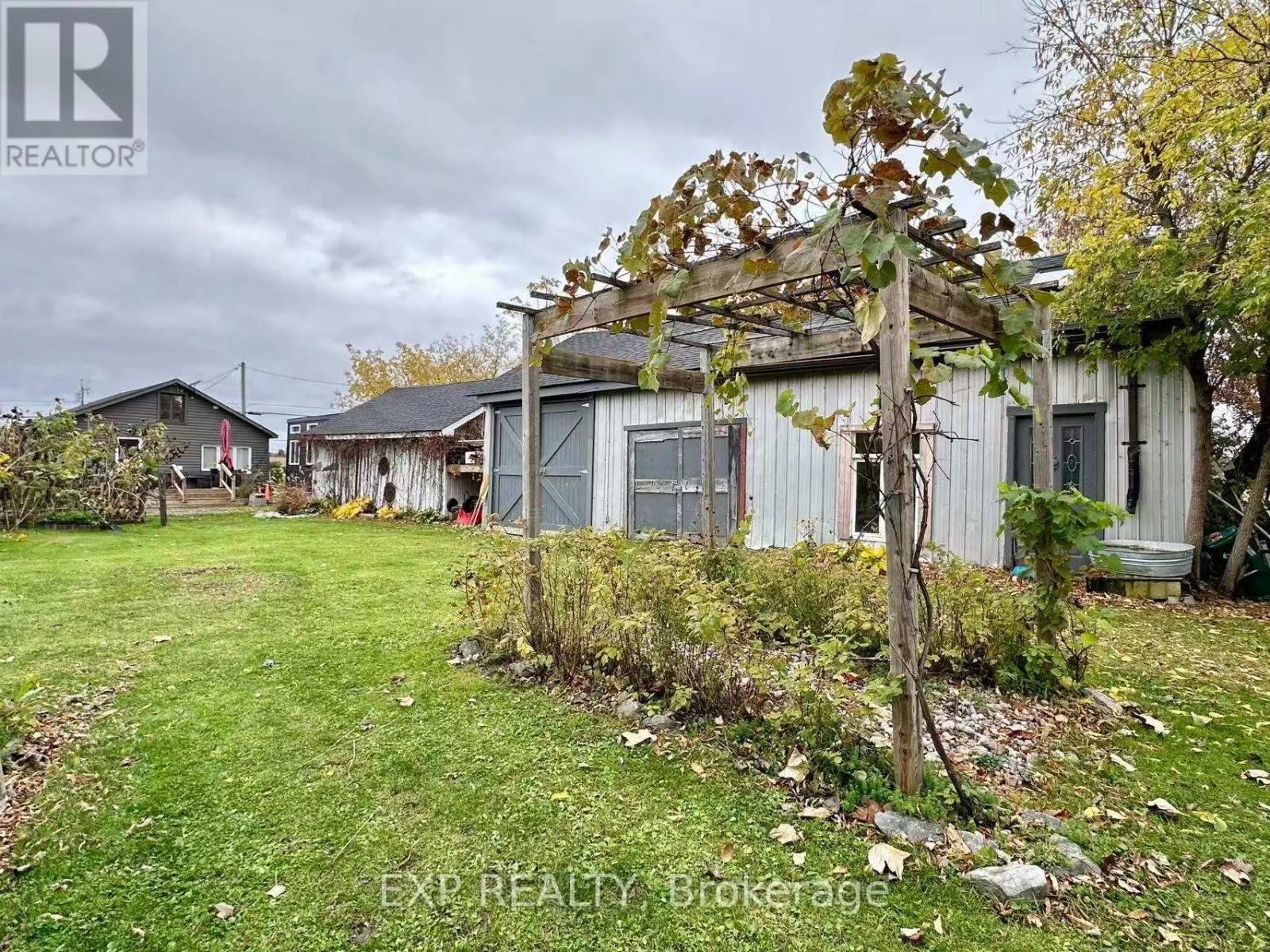 460 RIVER ROAD