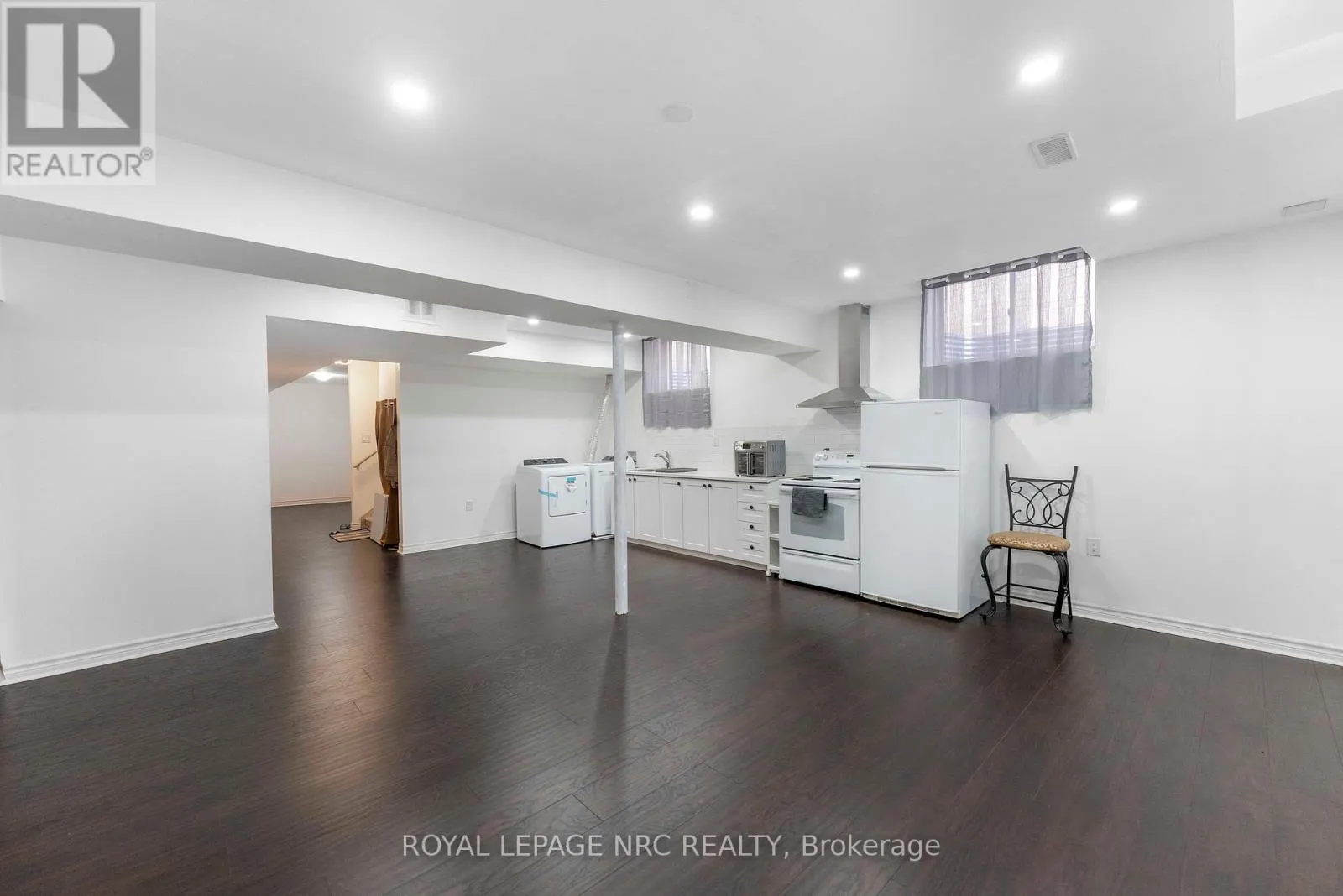 12 SWAN AVENUE