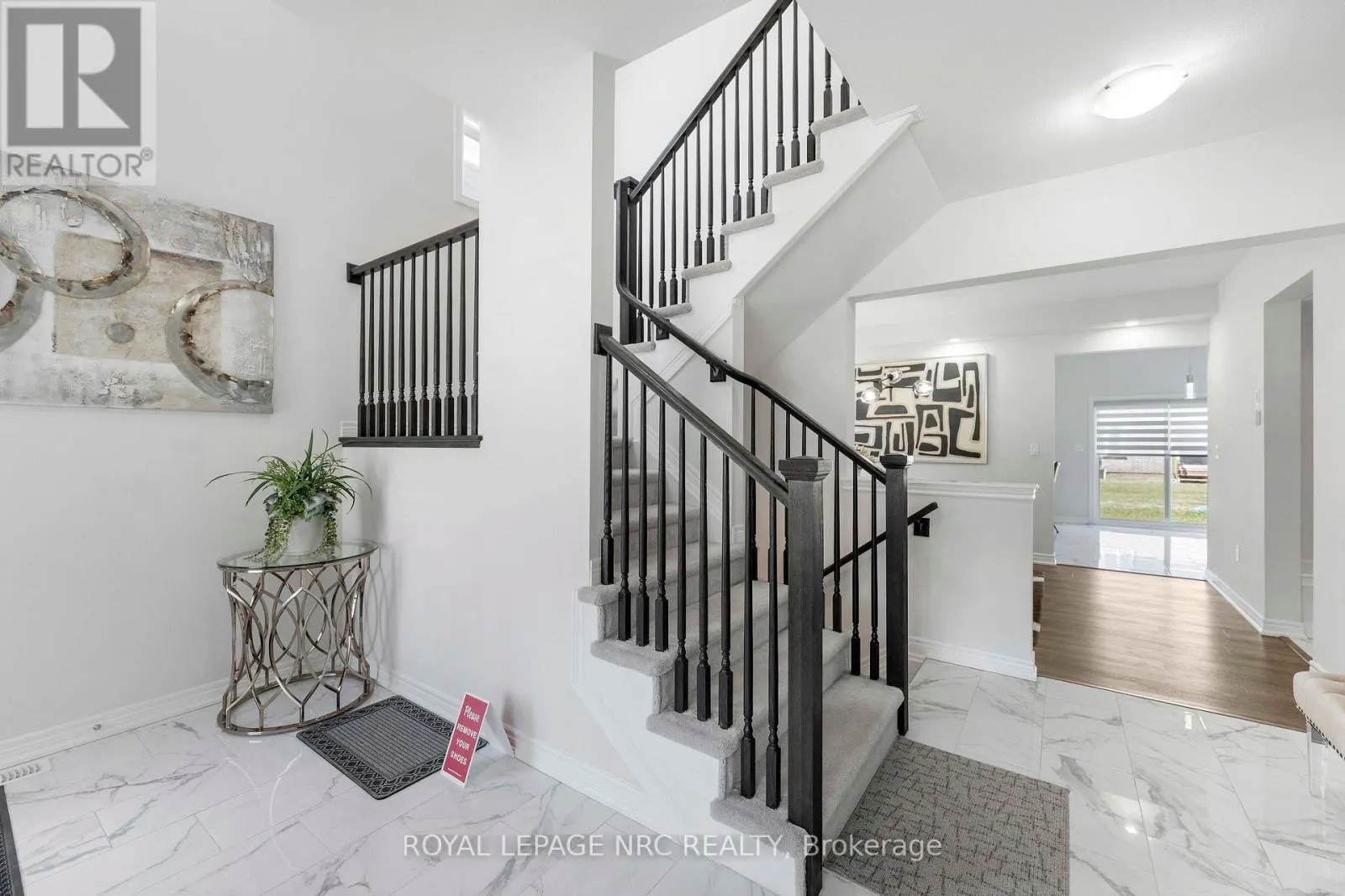 12 SWAN AVENUE
