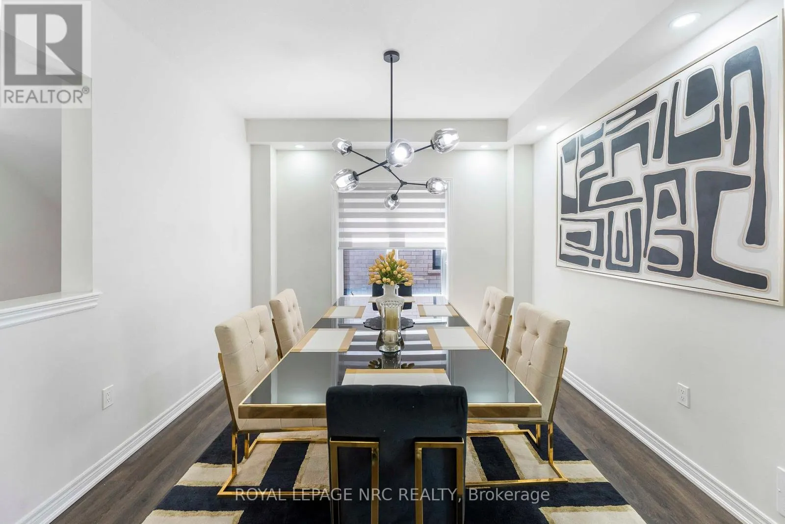 12 SWAN AVENUE