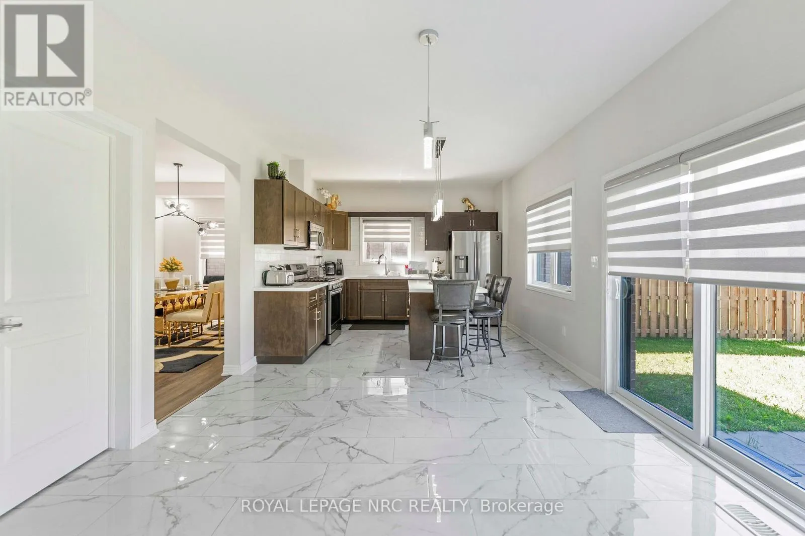 12 SWAN AVENUE
