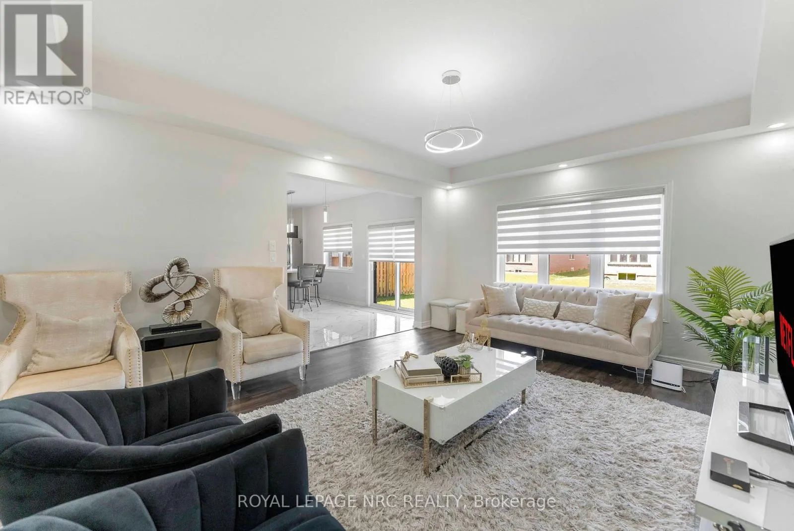 12 SWAN AVENUE
