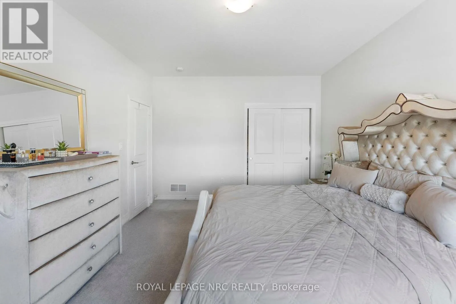 12 SWAN AVENUE