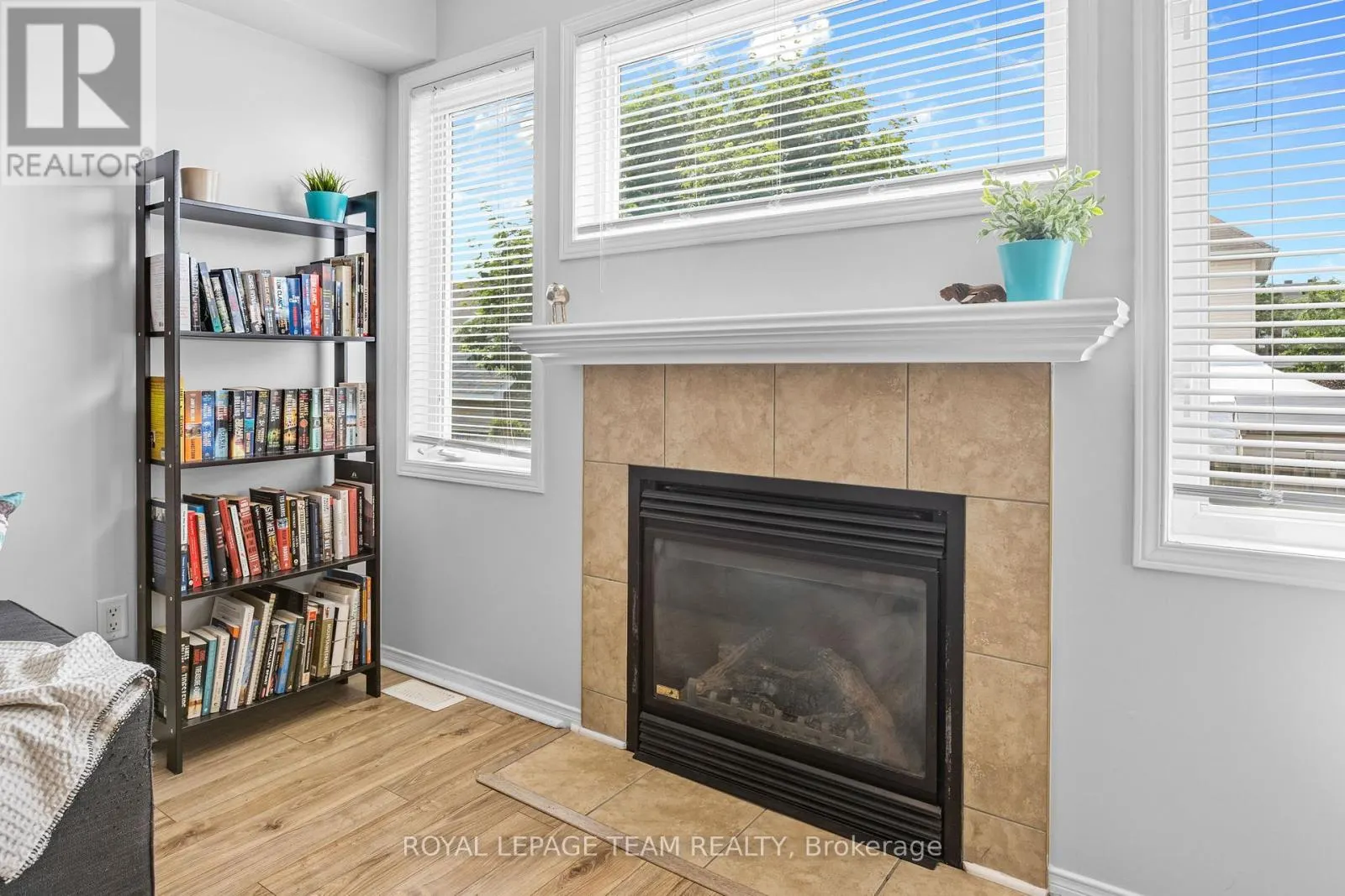 92 WOLFF CRESCENT