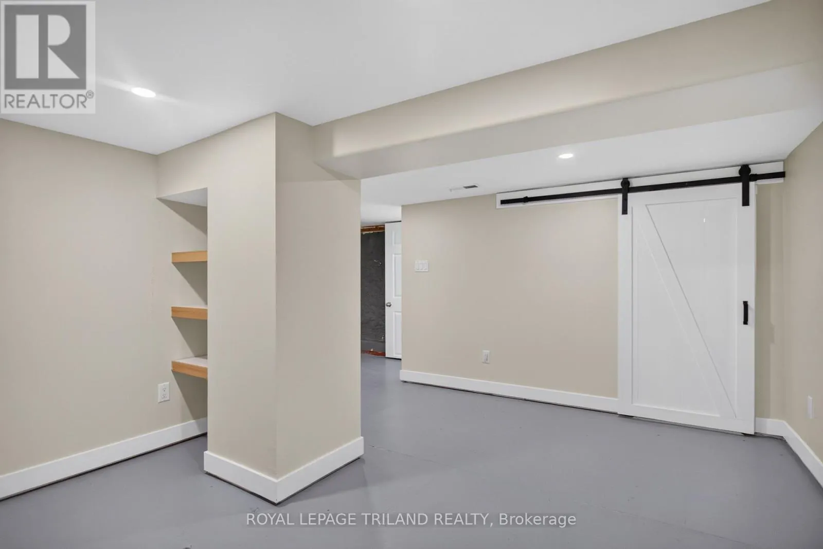 2.5 ANTRIM STREET