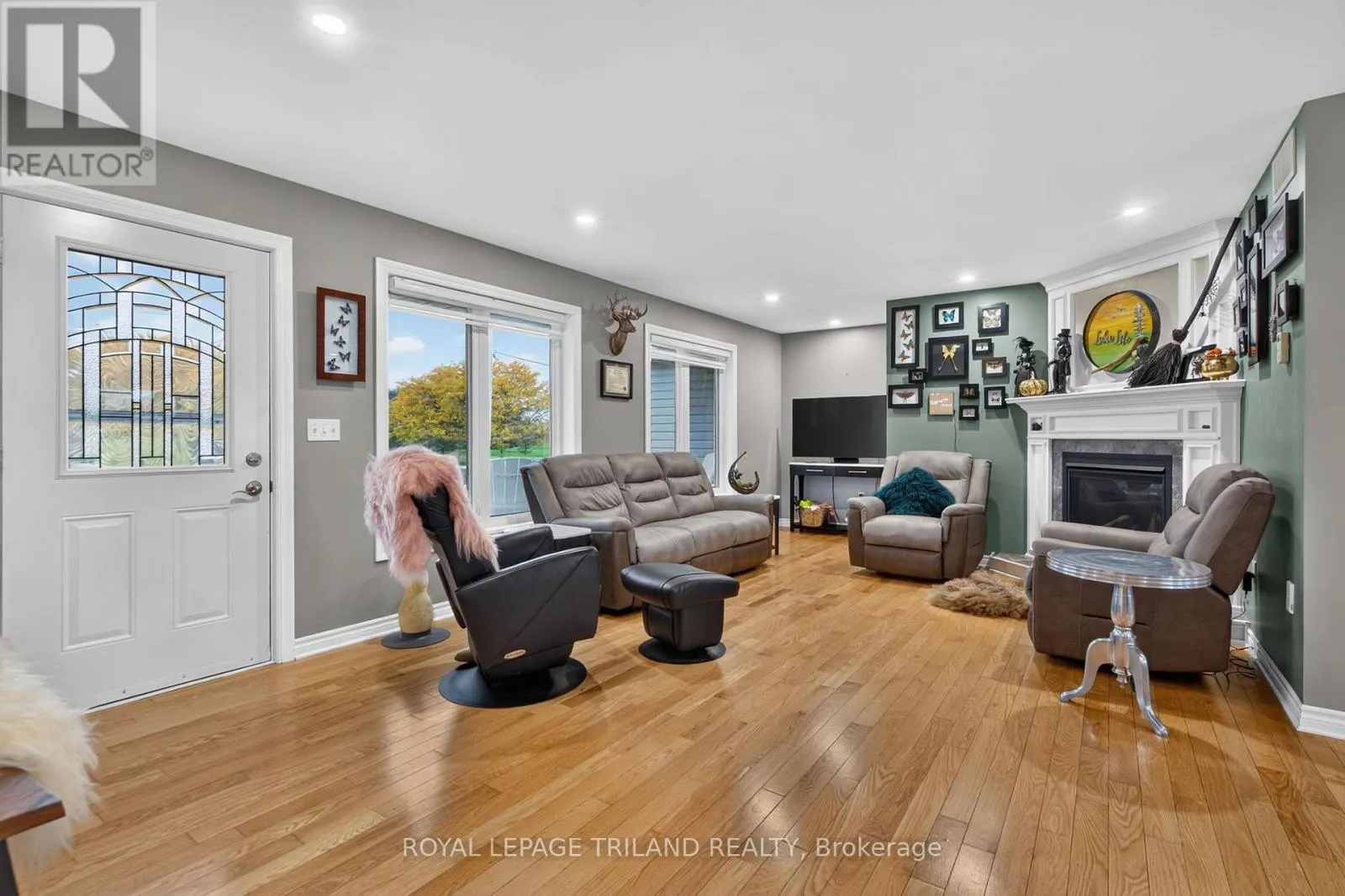 8578 VANCE DRIVE