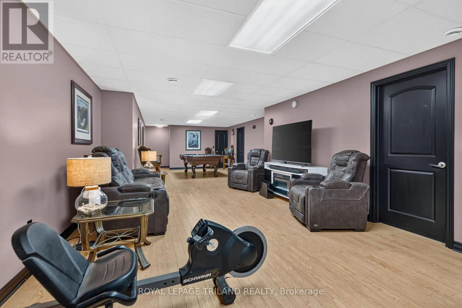 8578 VANCE DRIVE