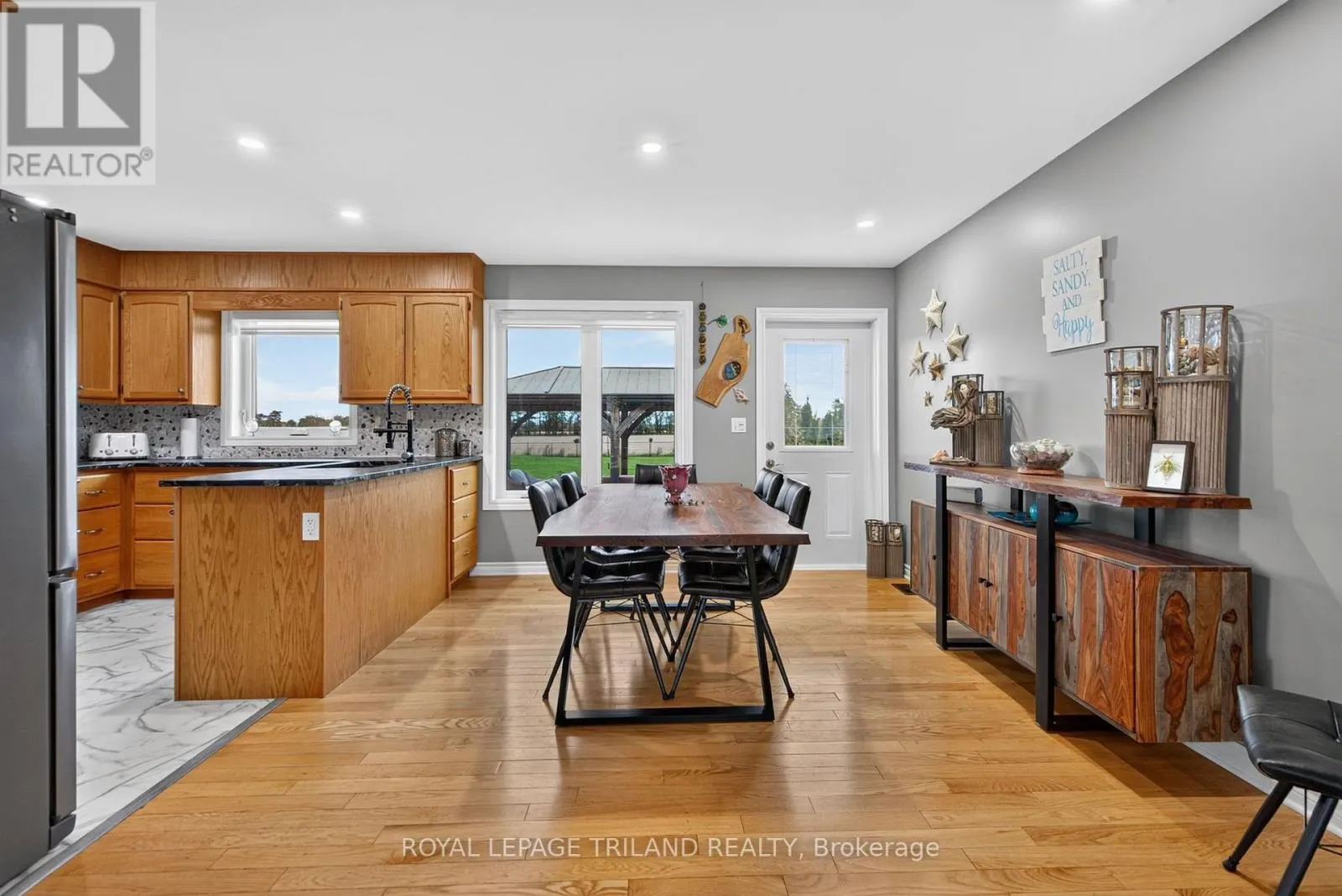 8578 VANCE DRIVE