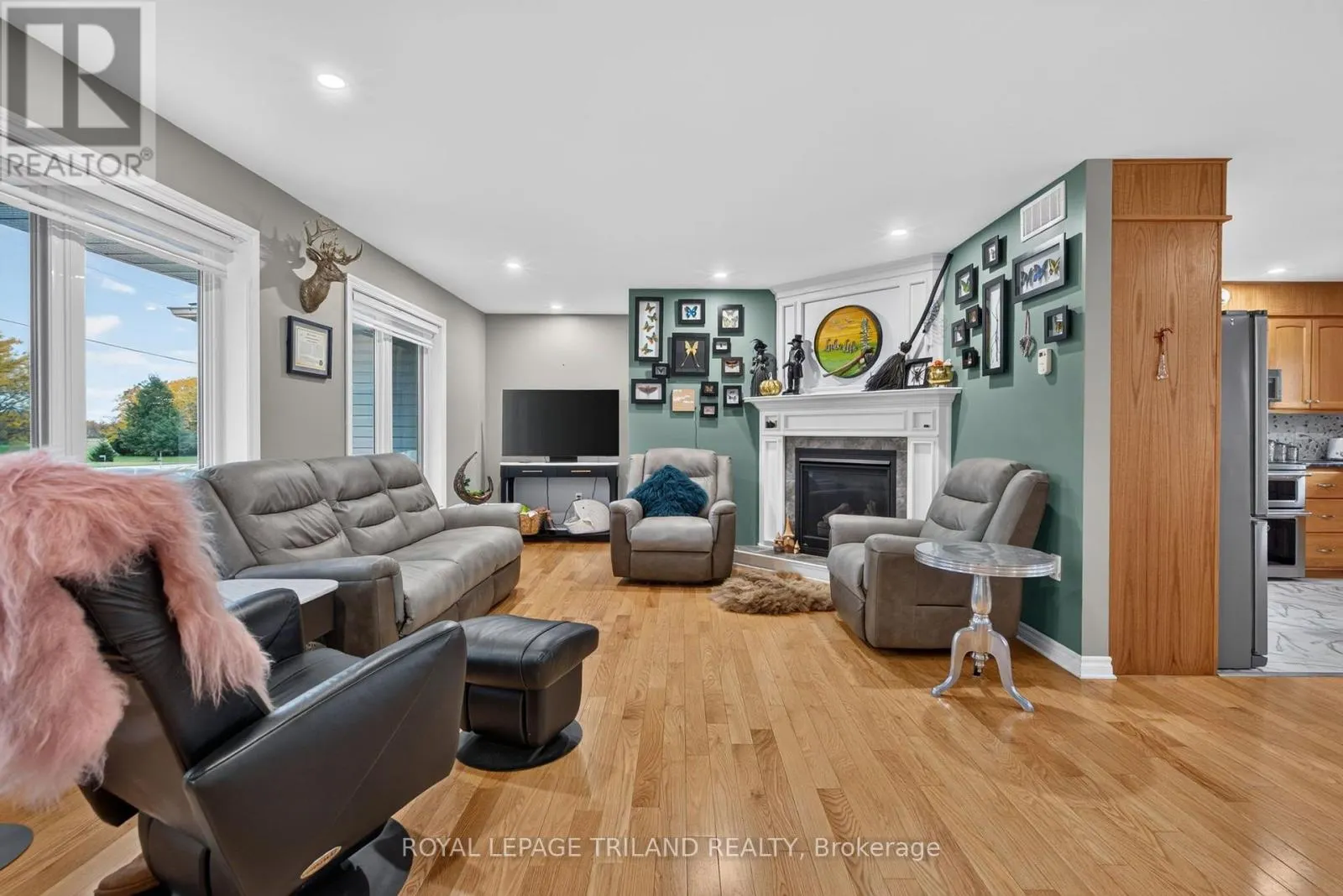 8578 VANCE DRIVE