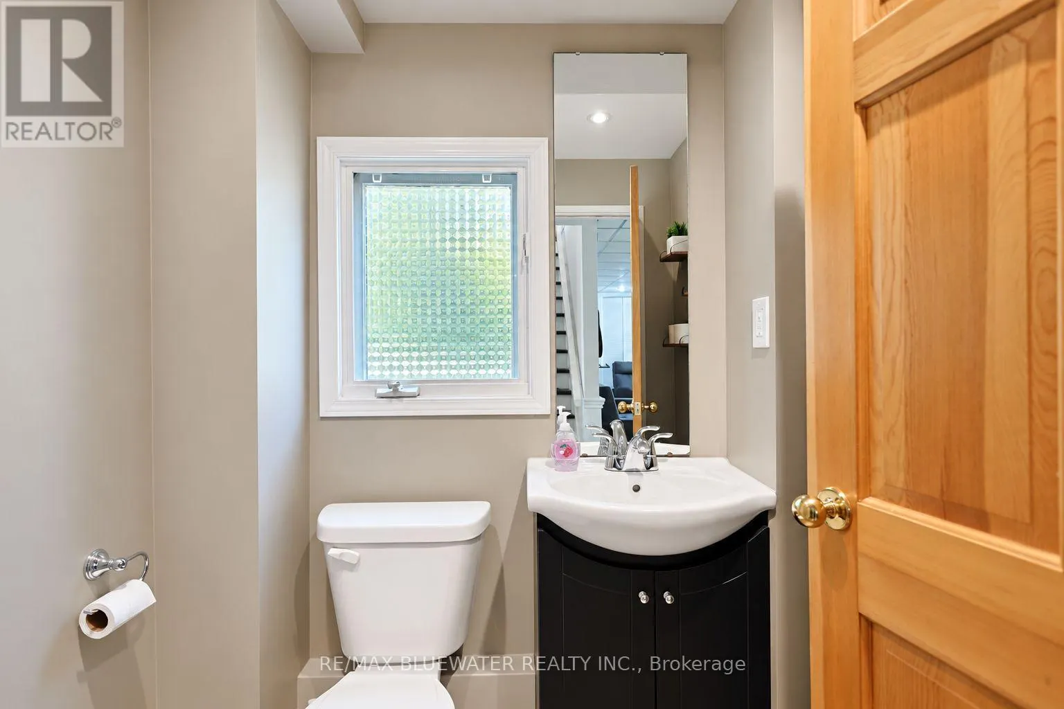 8437 DEFORE DRIVE