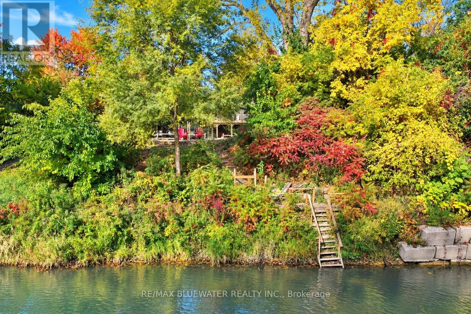 8437 DEFORE DRIVE