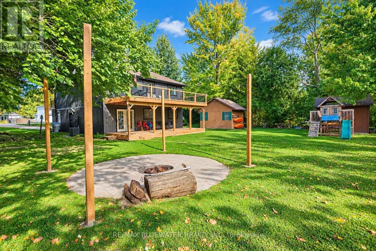 8437 DEFORE DRIVE