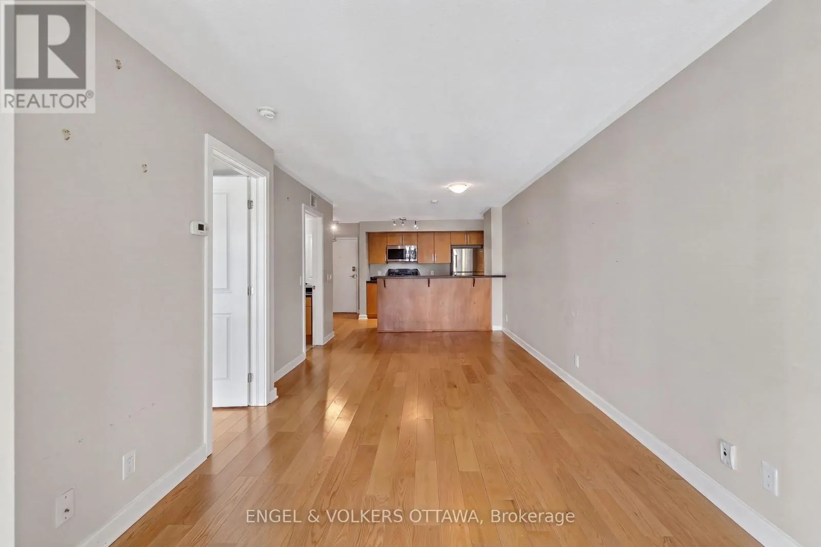 604 - 138 SOMERSET STREET W