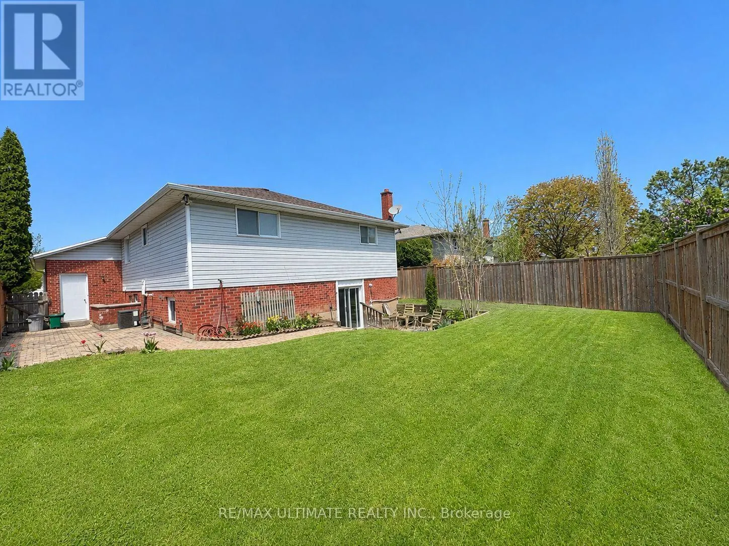 12 STONEY BROOK CRESCENT