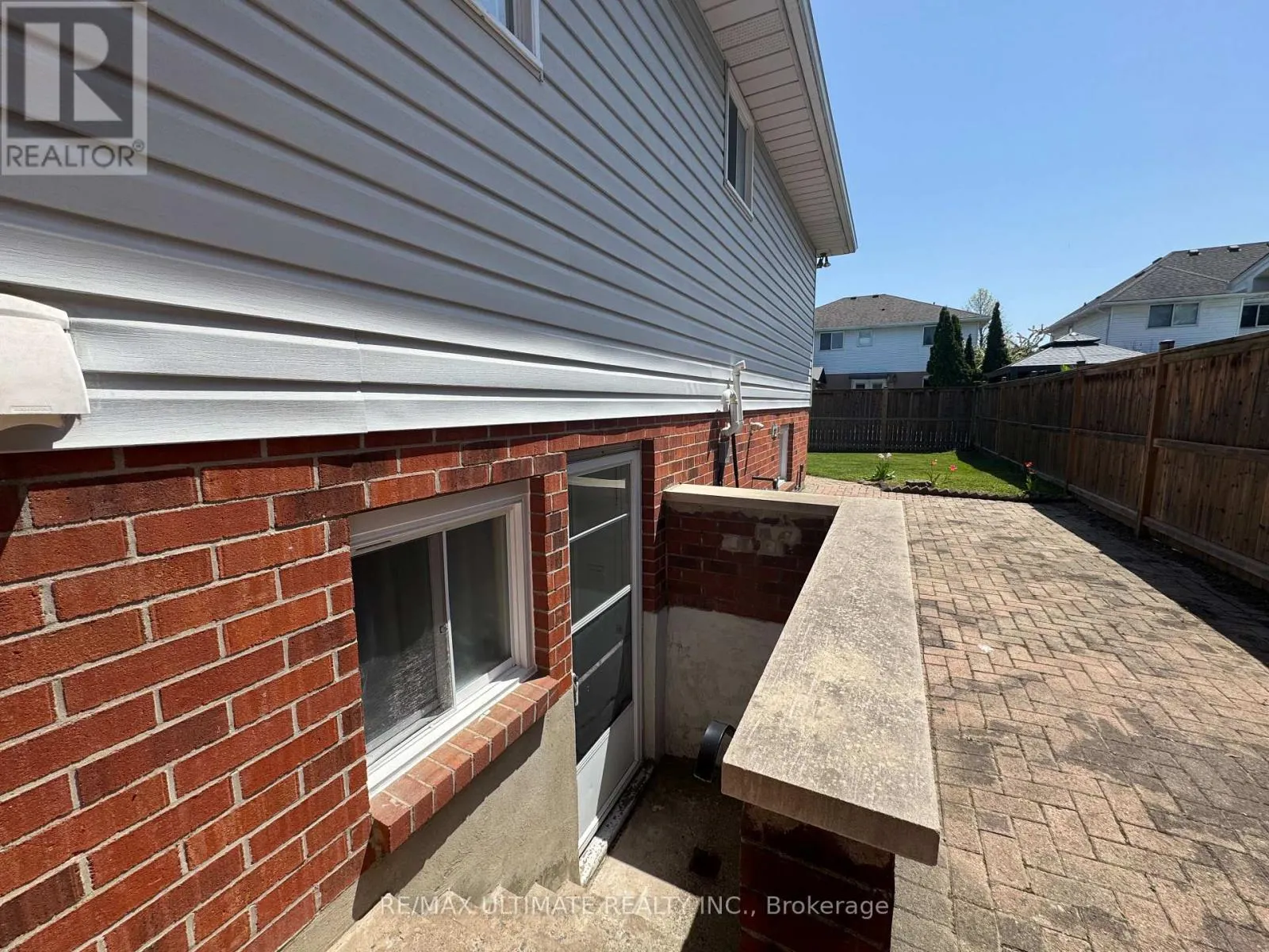 12 STONEY BROOK CRESCENT