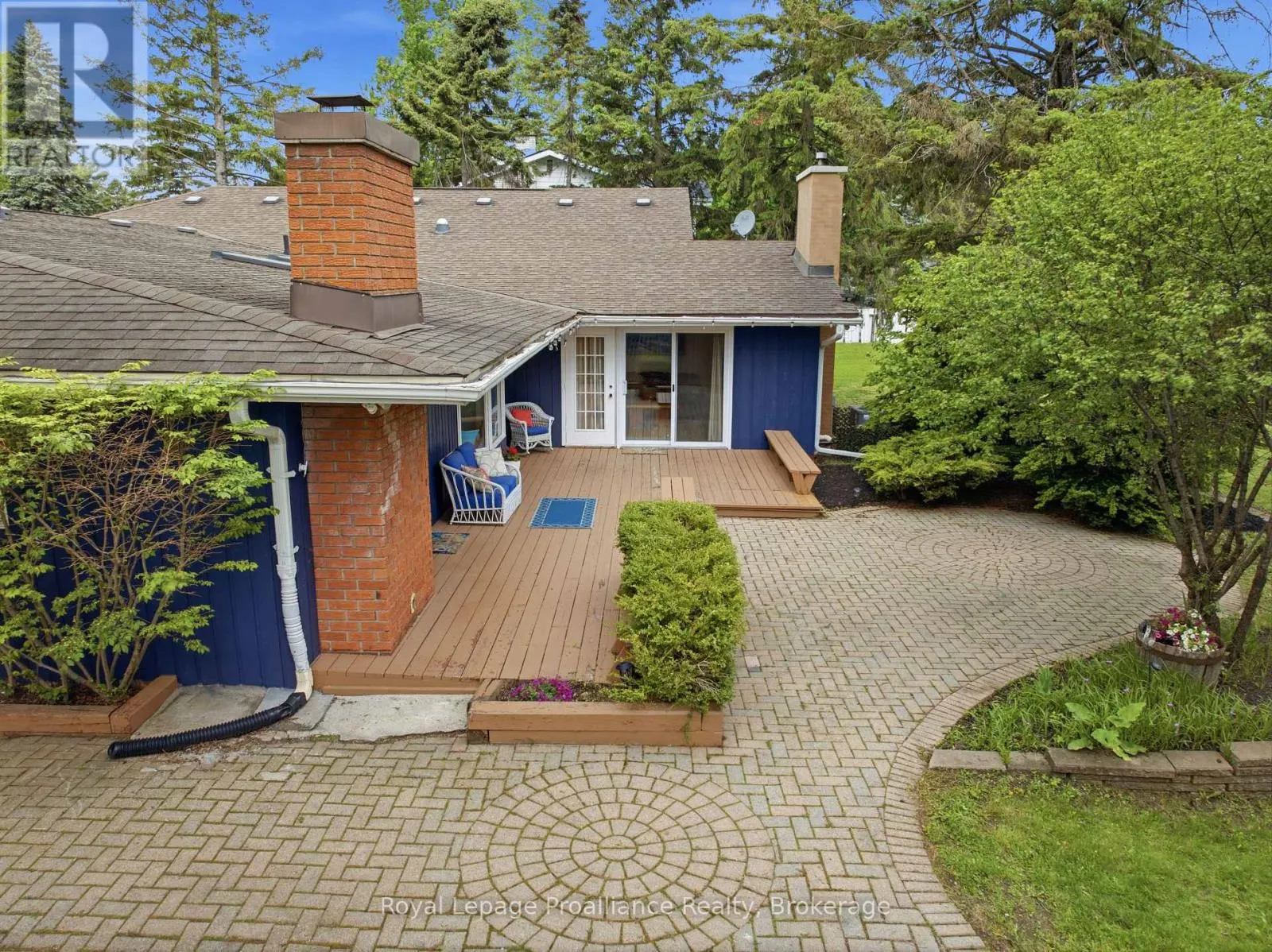 51 SELENA AVENUE