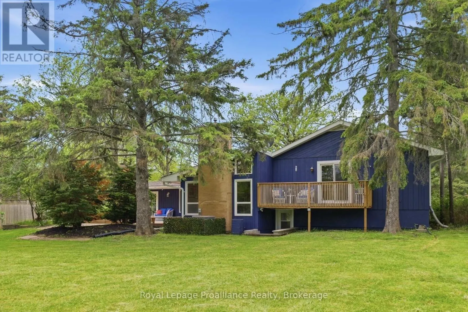 51 SELENA AVENUE