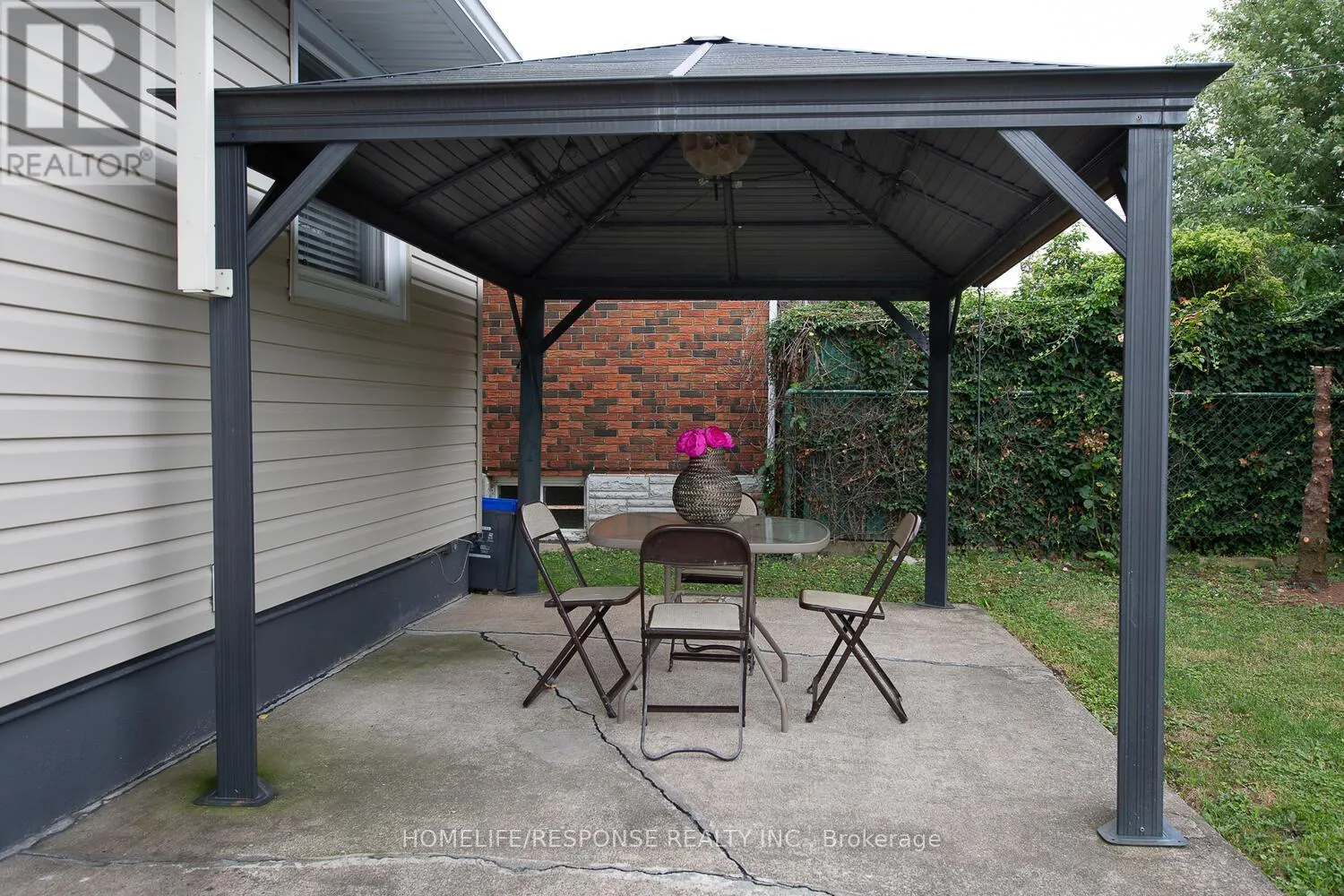 35 PARKDALE DRIVE