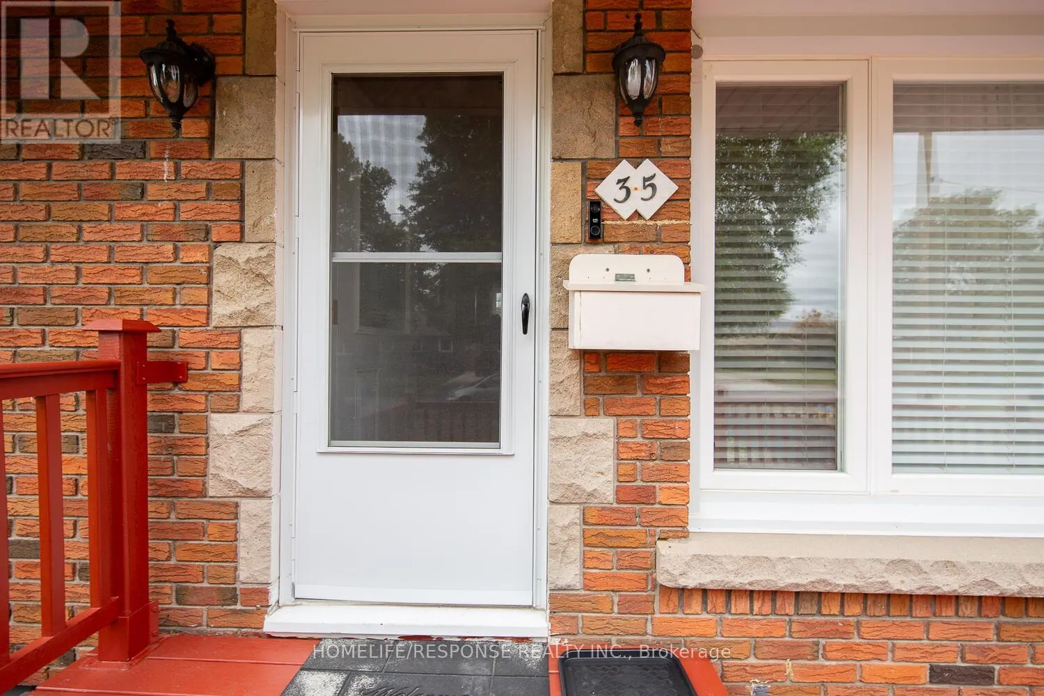 35 PARKDALE DRIVE