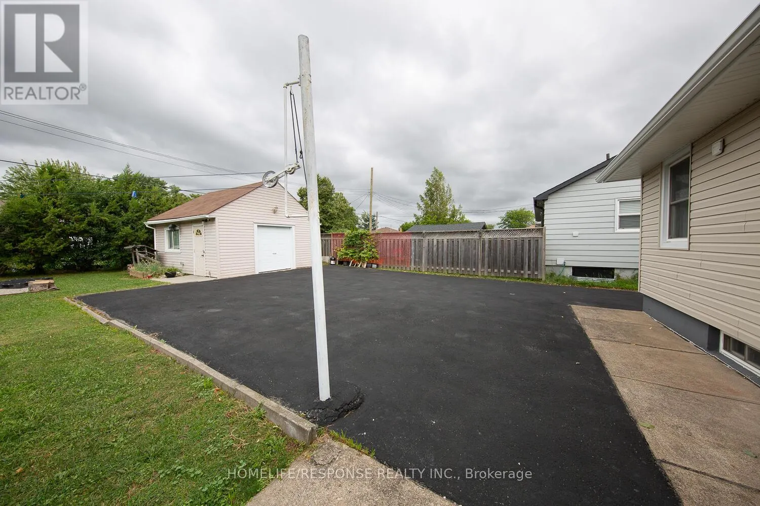 35 PARKDALE DRIVE