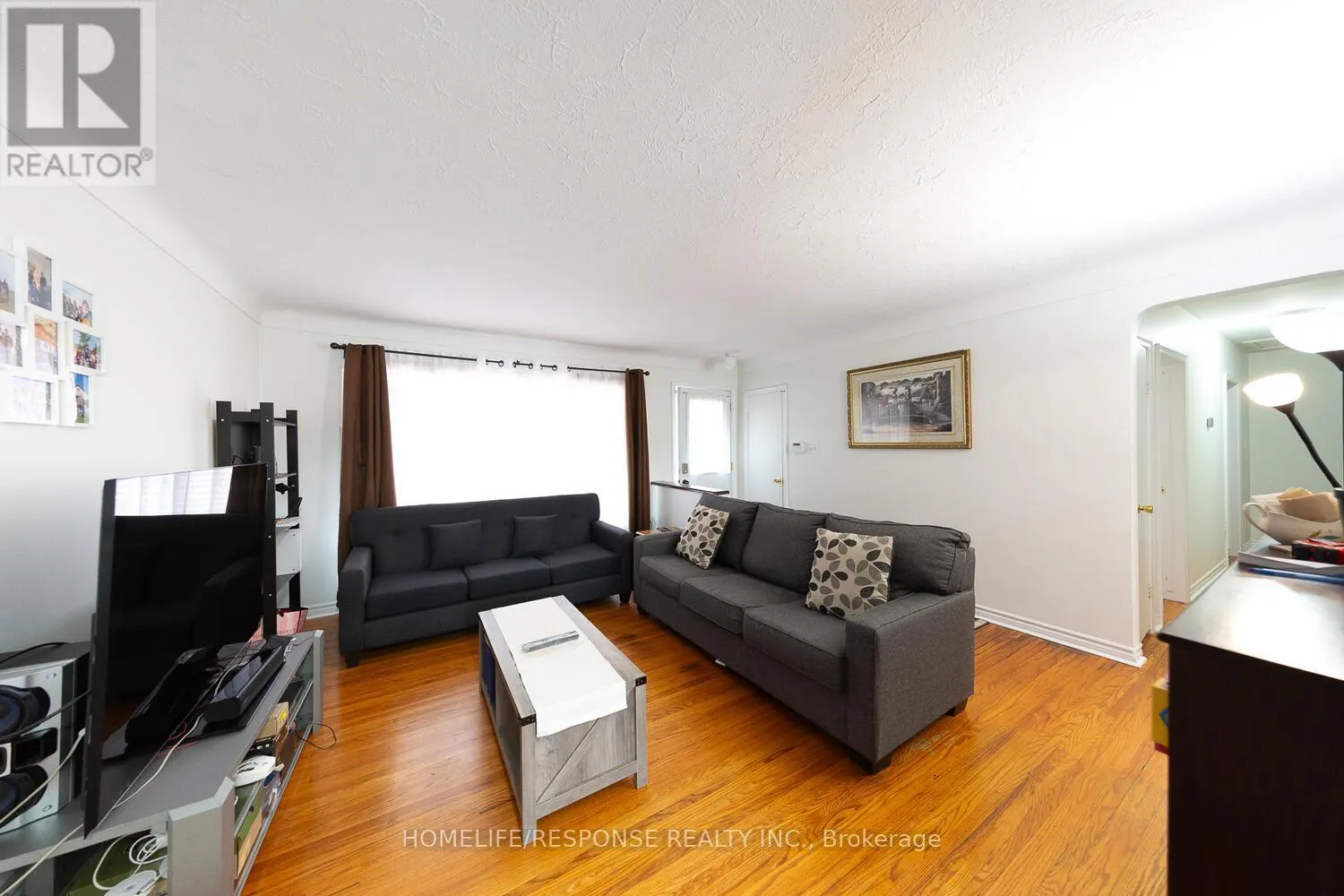 35 PARKDALE DRIVE