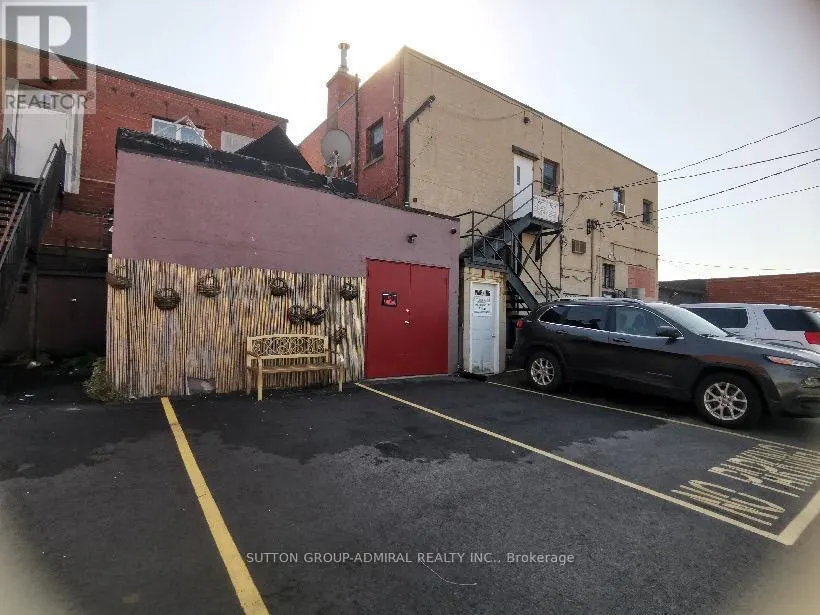 4515 QUEEN STREET