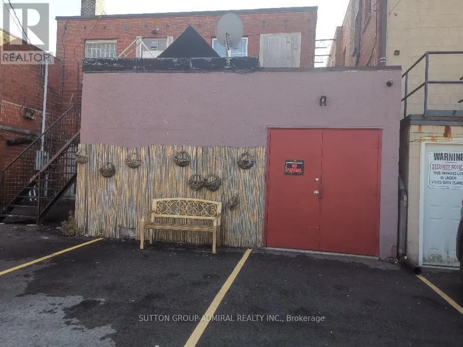4515 QUEEN STREET