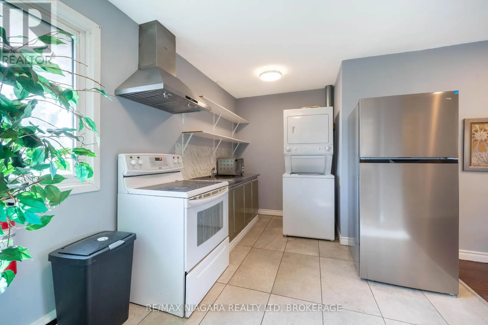 293-295 GLENRIDGE AVENUE