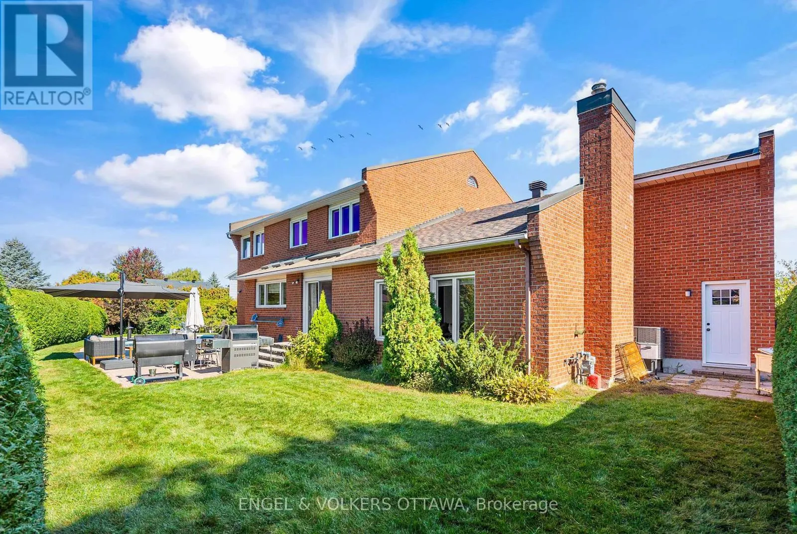 6 HOLLY RIDGE