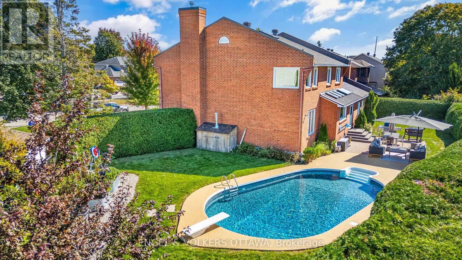 6 HOLLY RIDGE