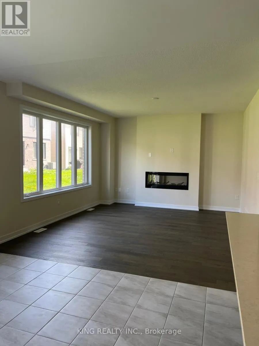 82 SUNFLOWER CRESCENT