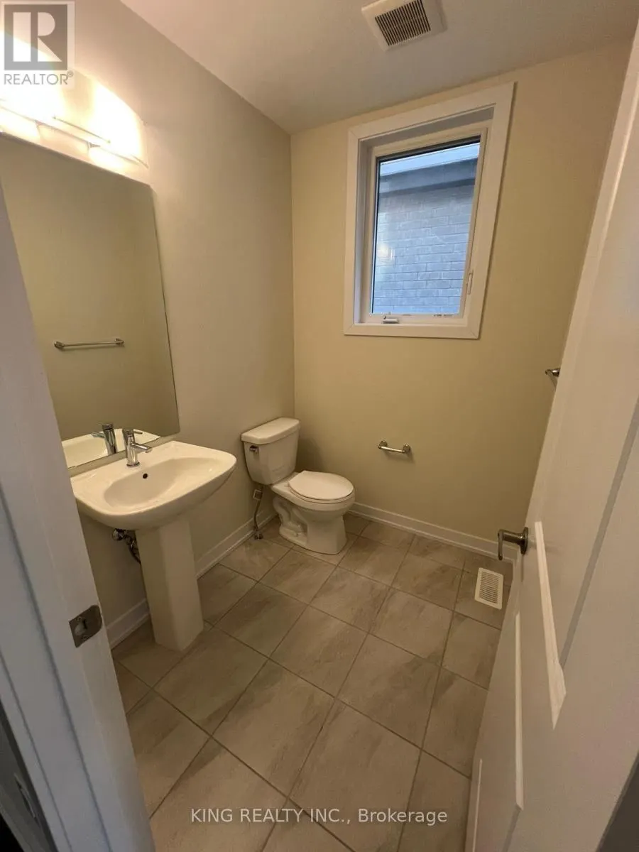 82 SUNFLOWER CRESCENT