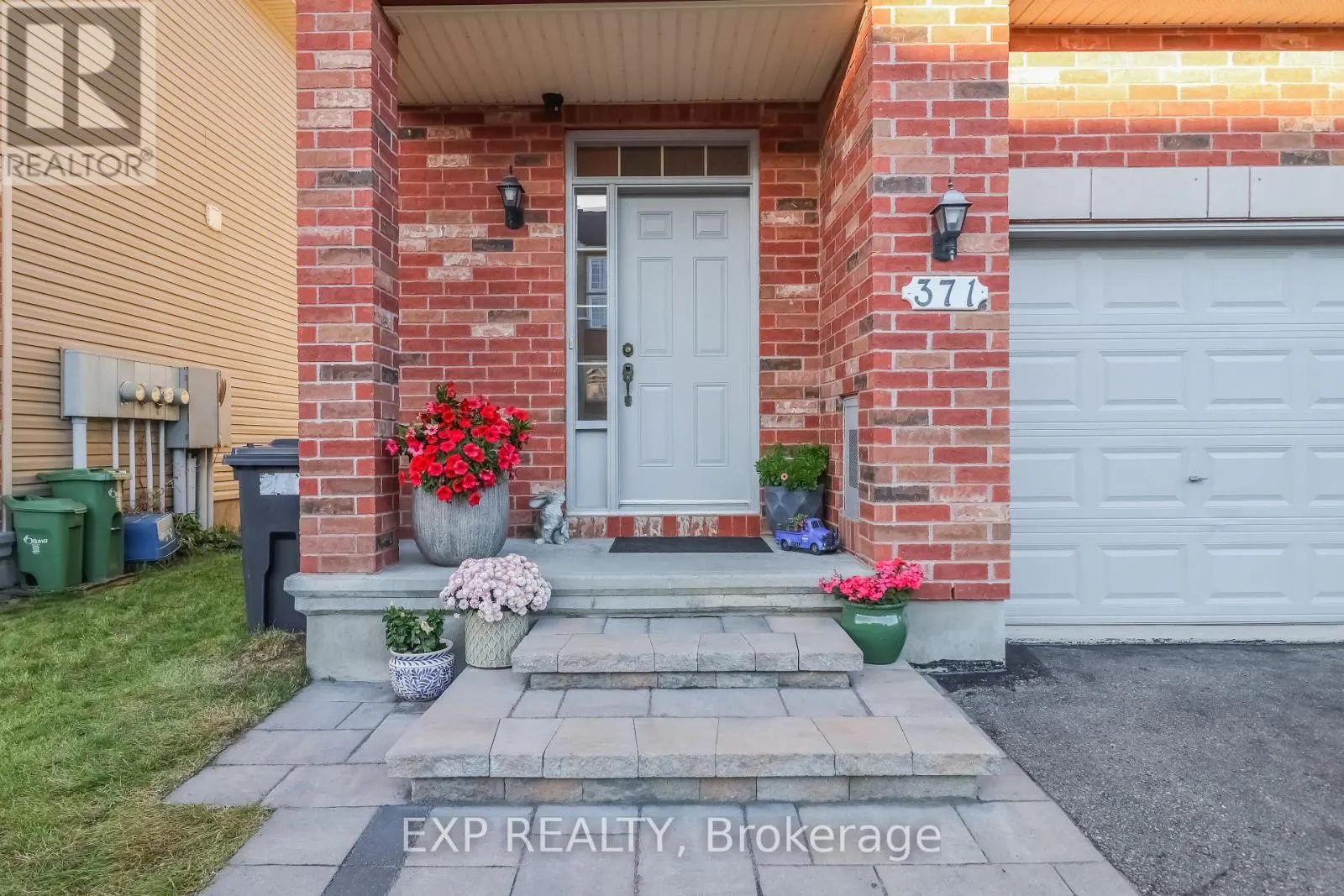 371 ROYAL FERN WAY