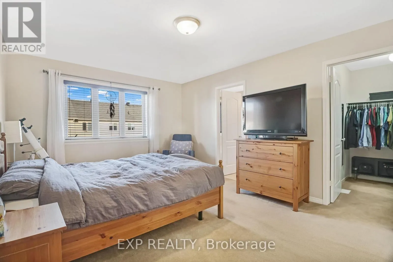 371 ROYAL FERN WAY