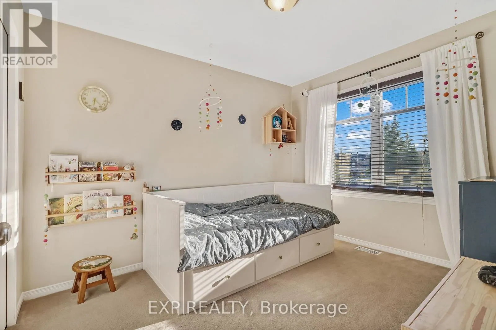 371 ROYAL FERN WAY