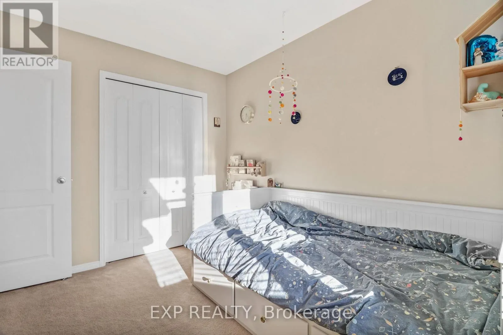 371 ROYAL FERN WAY