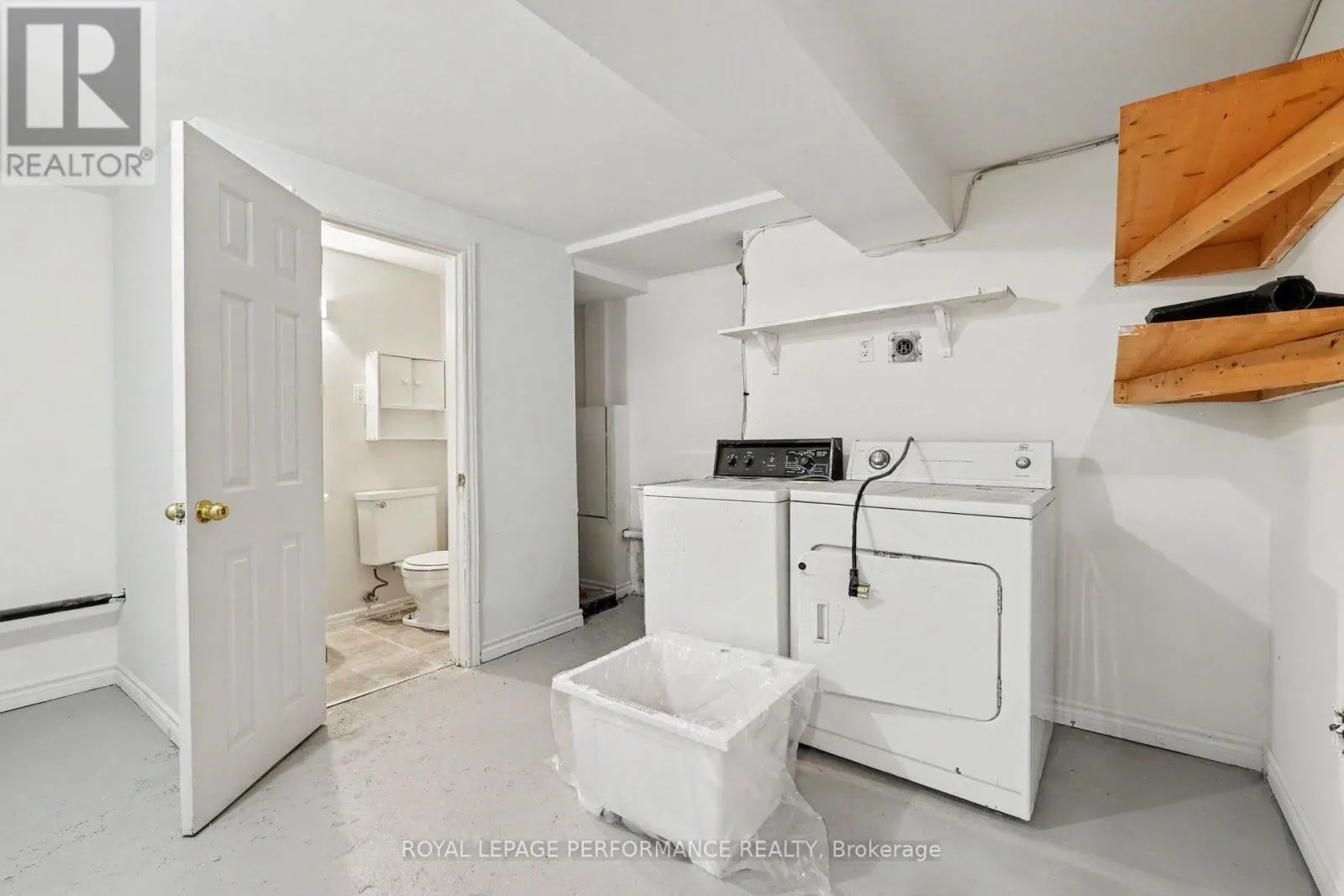 856 IROQUOIS ROAD