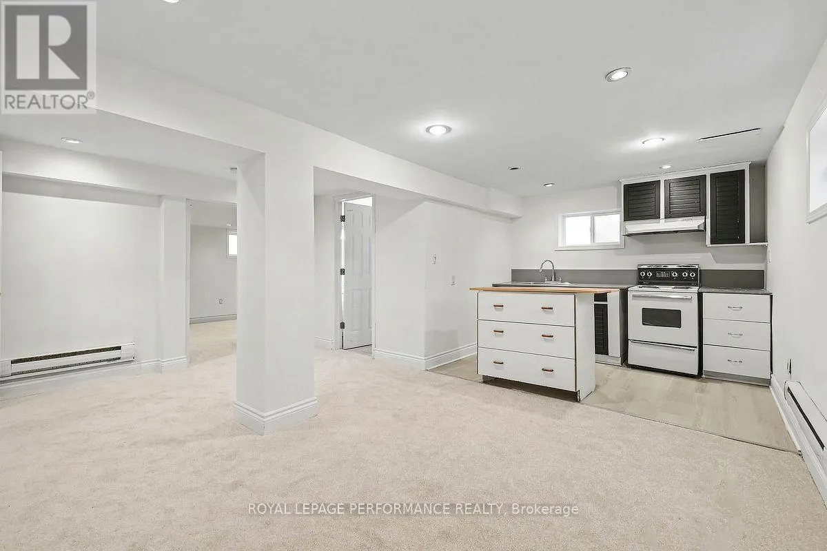 856 IROQUOIS ROAD