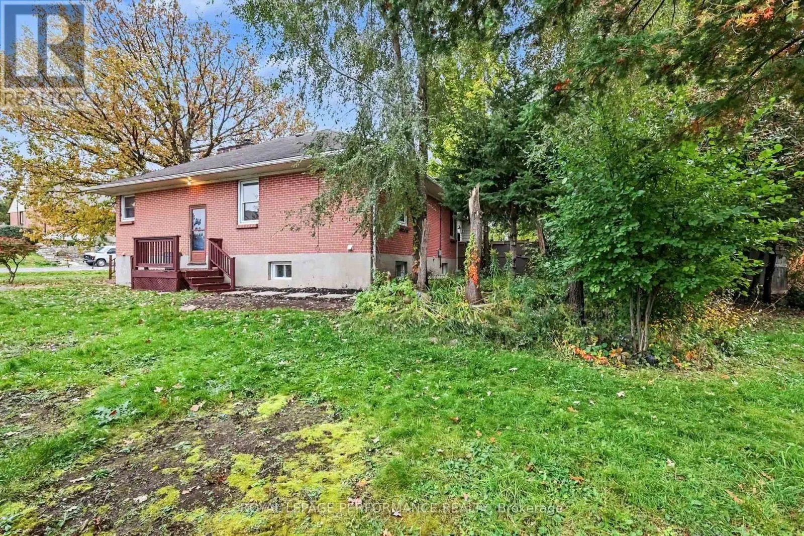 856 IROQUOIS ROAD