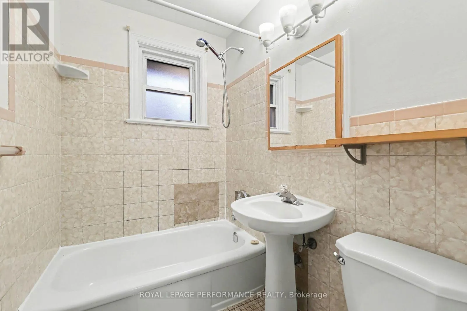 856 IROQUOIS ROAD