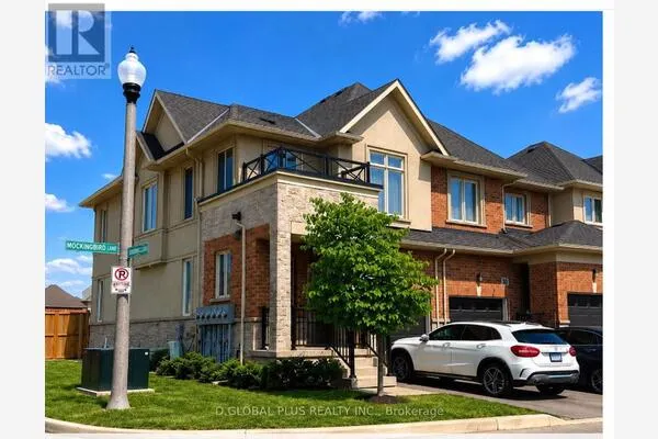 30 MOCKINGBIRD LANE W